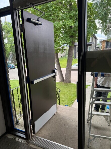More Photos Of 120 29 Ave, Calgary Apartments For Sale