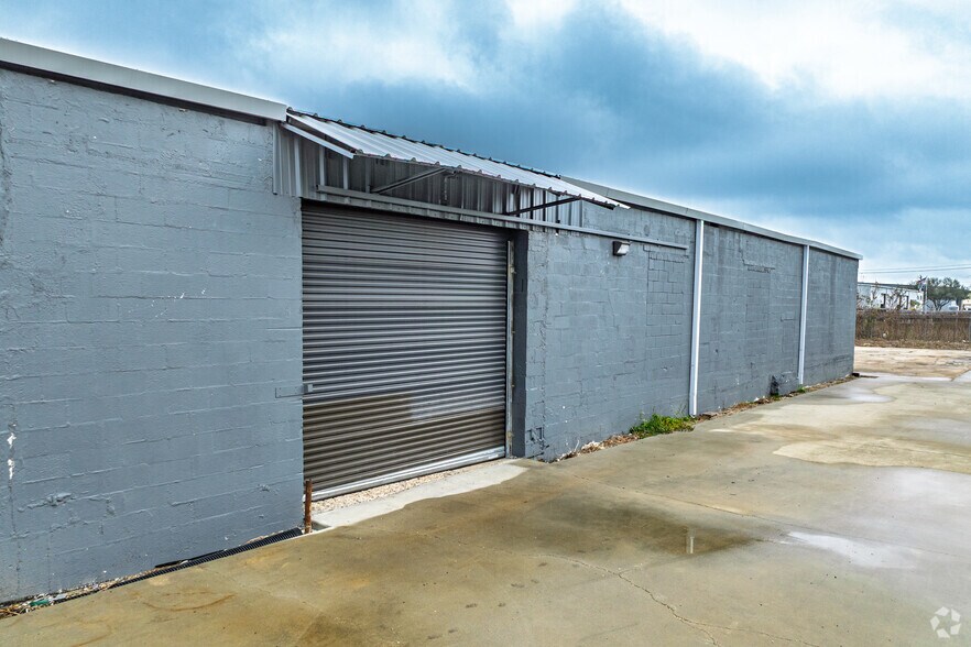 More Photos Of 4200 Blaffer St, Houston Unknown For Lease