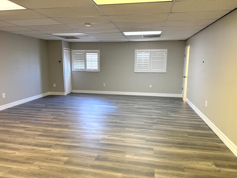 More Photos Of 8106 US Highway 19, Port Richey Office For Sale