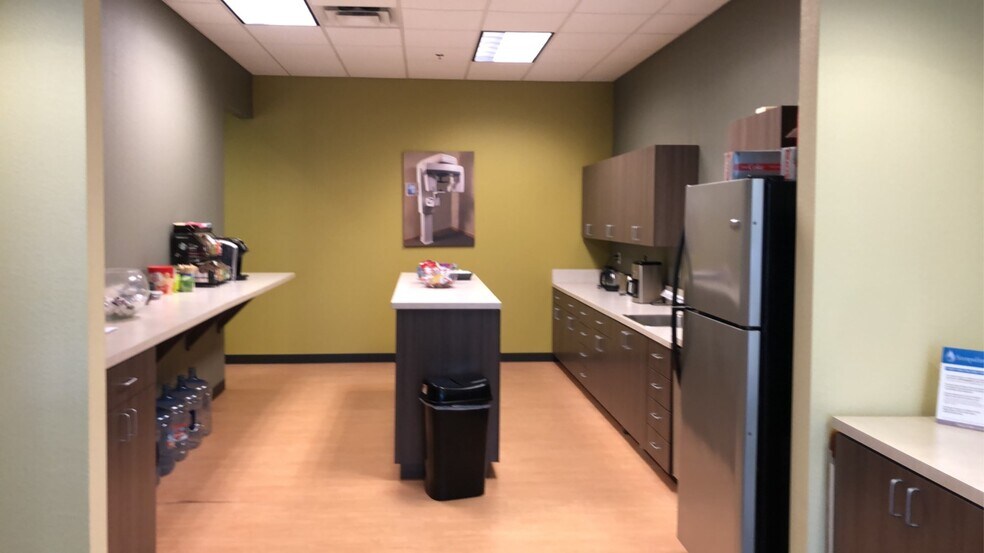 More Photos Of 1602 S Priest Dr, Tempe Office For Sale