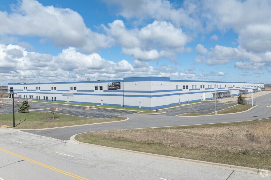 More Photos Of 901 Renaissance Blvd, Sturtevant Distribution For Sale