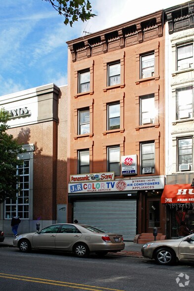 More Photos Of 108 7th Ave, Brooklyn Storefront Retail Residential For Sale