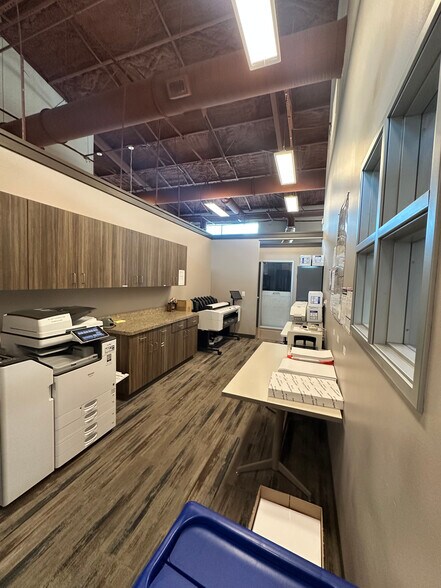 More Photos Of 630 Ralph Ablanedo Dr, Austin Unknown For Lease