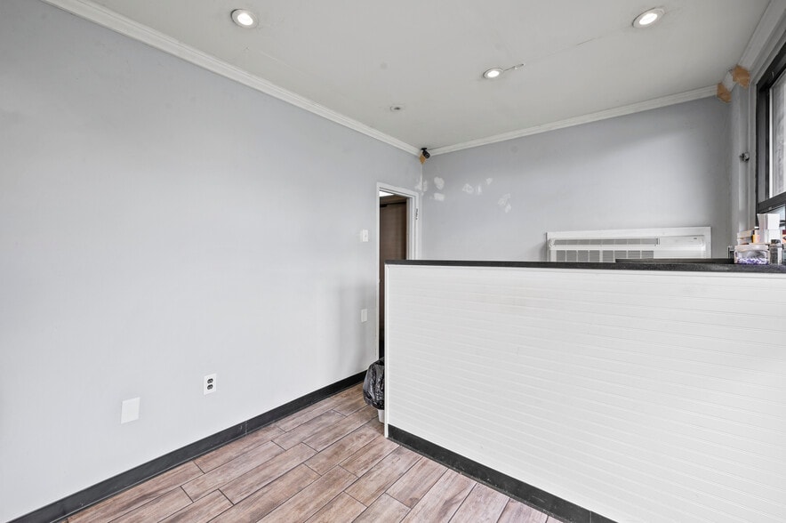 More Photos Of 1058 Hausman Rd, Allentown Hotel For Sale