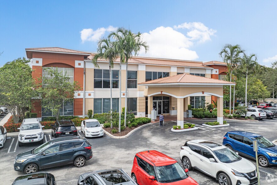 More Photos Of 9325 W Glades Rd, Boca Raton Medical For Lease