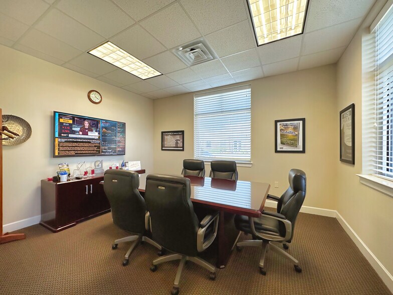 More Photos Of 20008 Champion Forest Dr, Spring Office For Sale