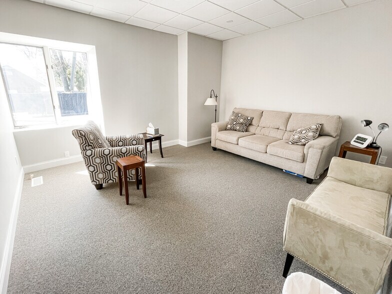 More Photos Of 1050 Hallock Ave, Port Jefferson Medical For Lease