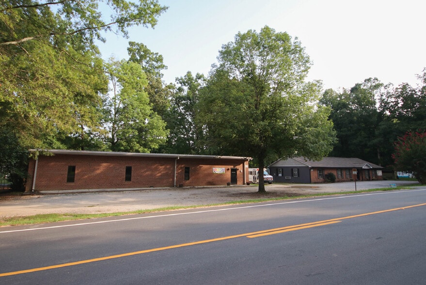 More Photos Of 816 Congress St N, York Daycare Center For Sale