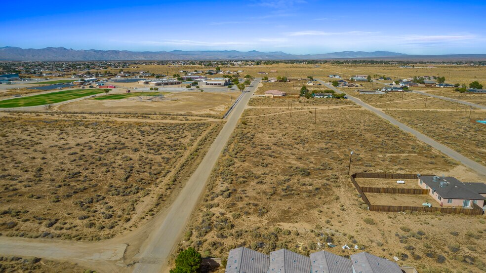 More Photos Of 19660 98th St, California City Land For Sale