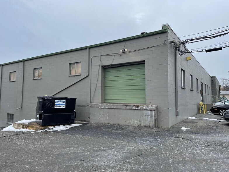 More Photos Of 167-173 Merrimac St, Woburn Warehouse For Lease
