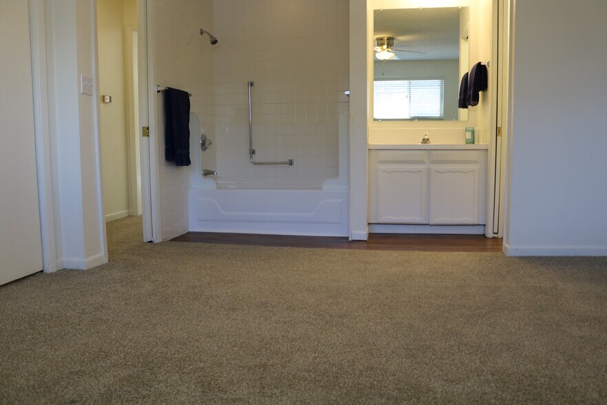 More Photos Of 333 23rd Ave, Longmont Apartments For Sale