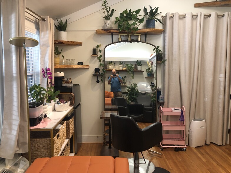 More Photos Of 5801 NE Roswell Rd, Atlanta Freestanding For Lease