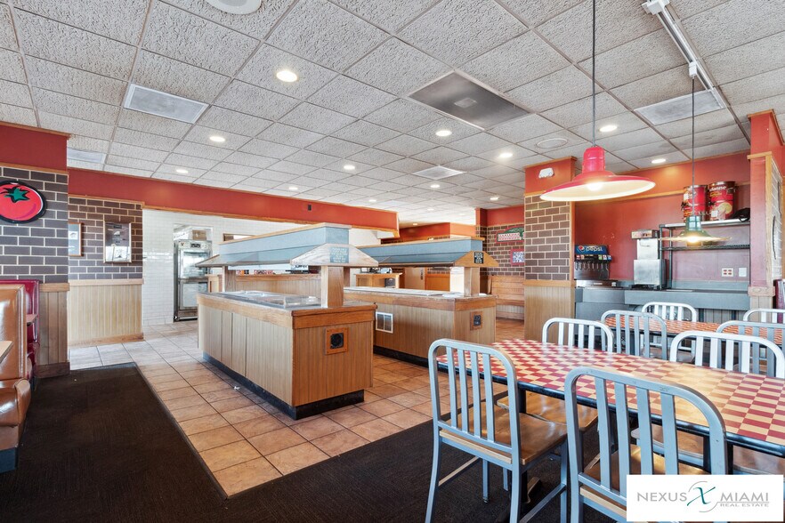 More Photos Of 2185 Post Oak, Marianna Fast Food For Sale