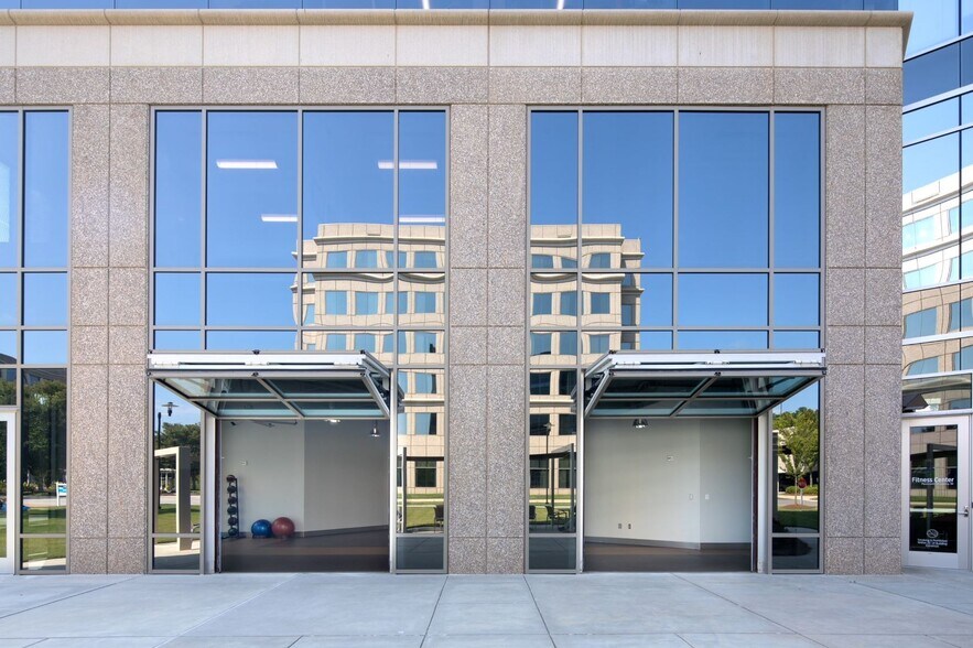 More Photos Of 4141 Parklake Ave, Raleigh Office For Lease