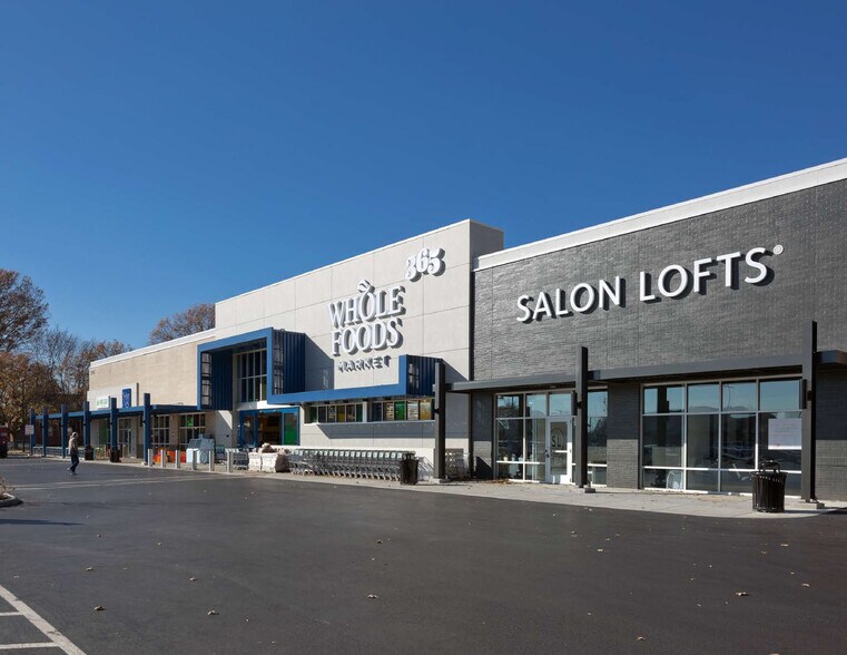 More Photos Of 1711 W Market St, Akron Unknown For Lease