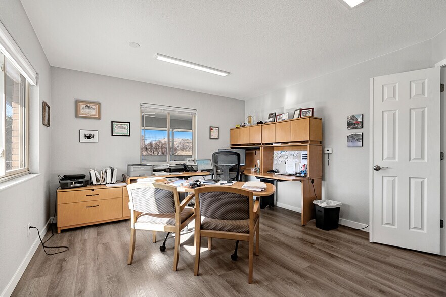 More Photos Of 505 Jerry St, Castle Rock Office For Sale