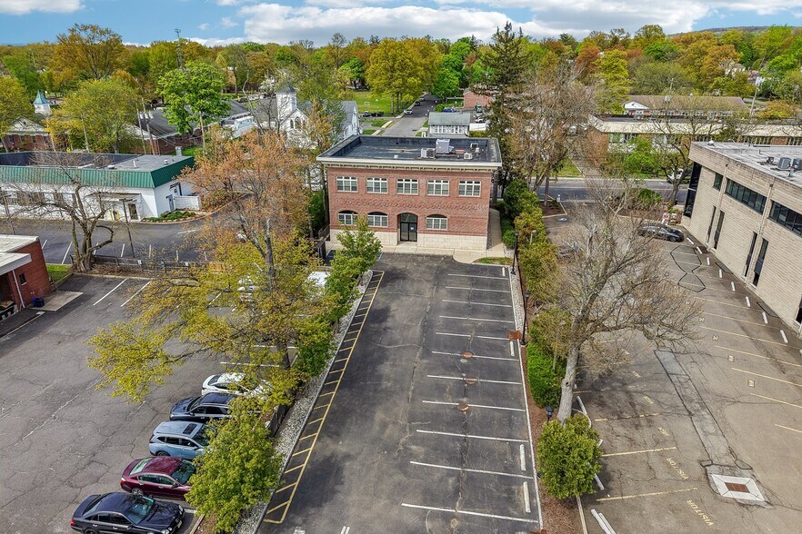 More Photos Of 92 Union Ave, Cresskill Office For Sale