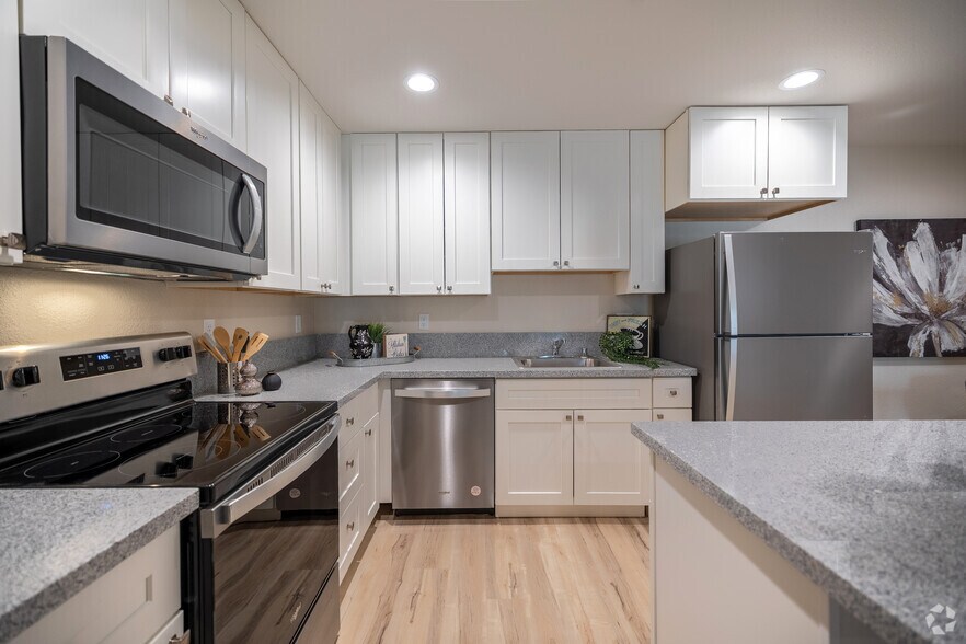 More Photos Of 2531 W Rumble Rd, Modesto Apartments For Sale