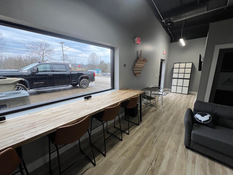 More Photos Of 2701 Main St, Hurricane Coworking Space