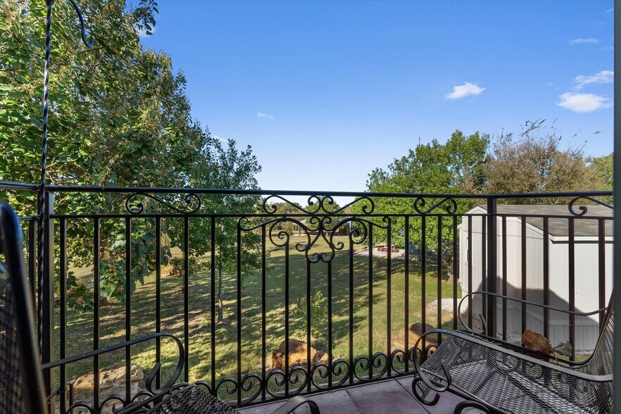 More Photos Of 1092 FM 3000, Elgin Specialty For Sale