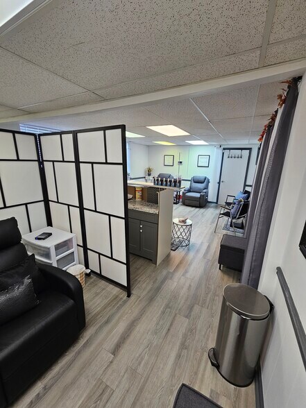 More Photos Of 318 S South St, Gastonia Office For Lease