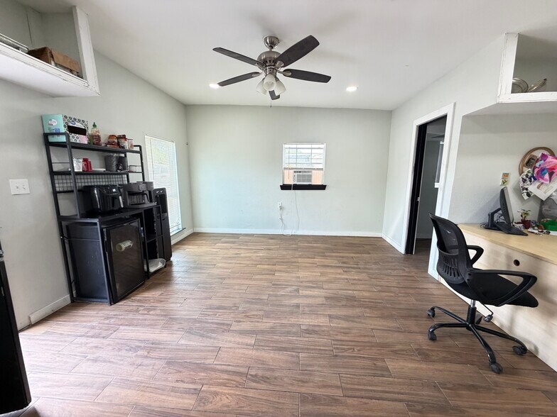 More Photos Of 1222 Jackson St, Red Oak Land For Sale