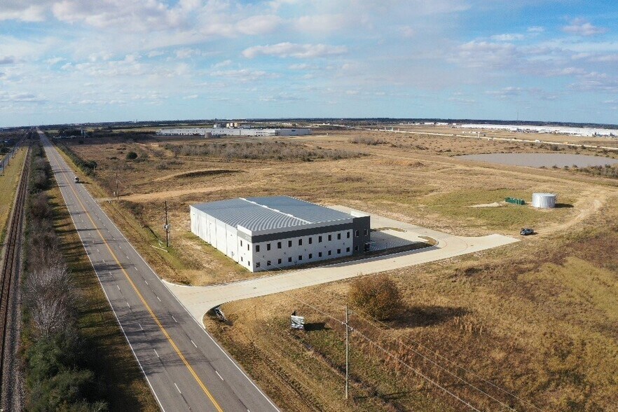 More Photos Of 36422 Hempstead Rd, Hockley Warehouse For Lease