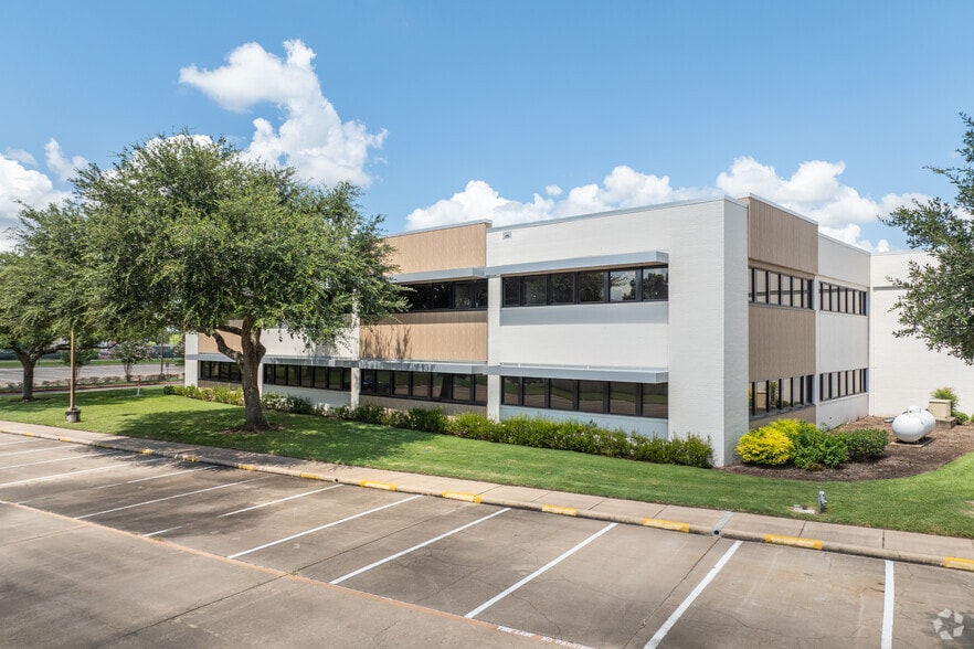 More Photos Of 2100 Regional Medical Dr, Wharton Healthcare For Lease