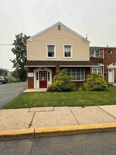 More Photos Of 1737 Schoenersville Rd, Bethlehem Multifamily For Sale