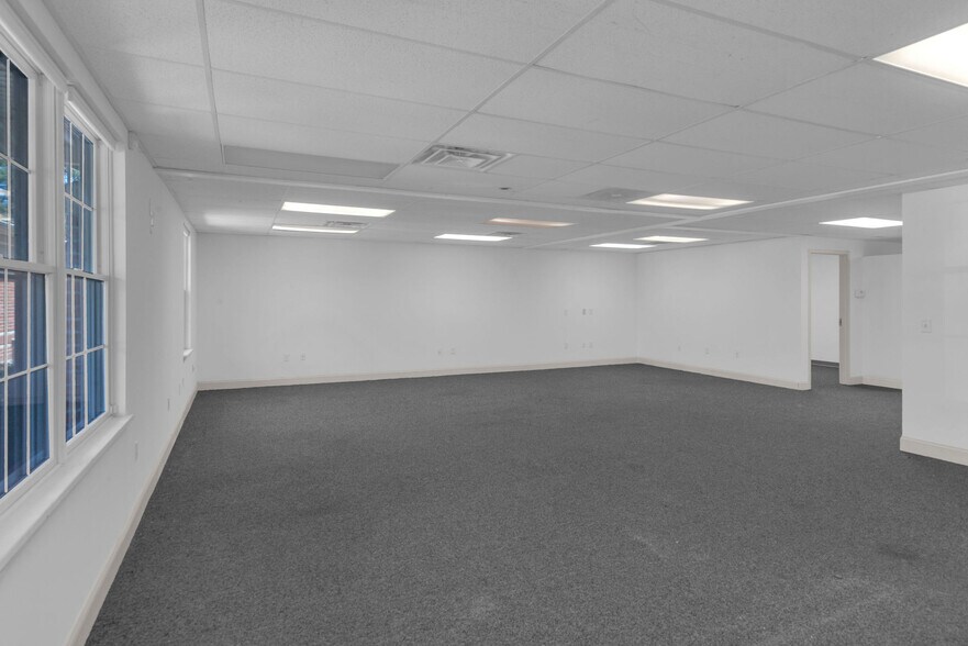 More Photos Of 314 Chris Gaupp Dr, Galloway Medical For Lease