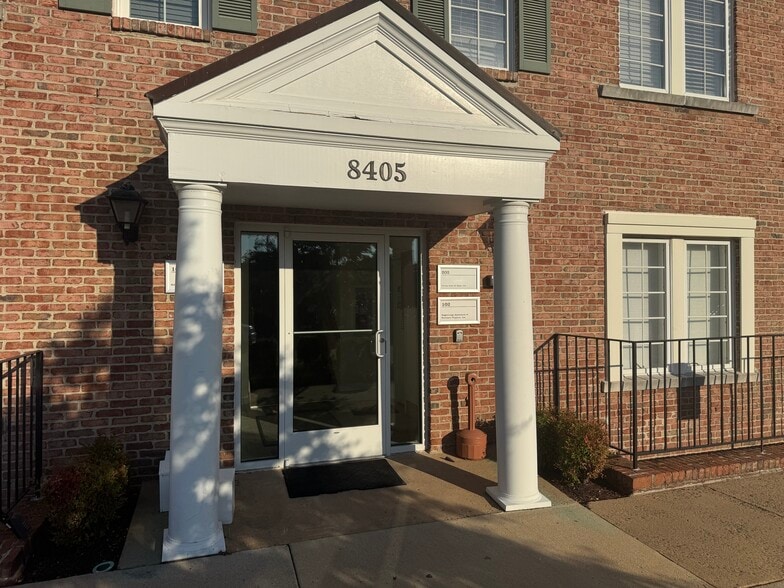 More Photos Of 8401-8427 Dorsey Cir, Manassas Medical For Sale