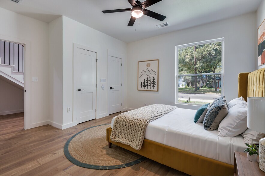 More Photos Of 504 O Connor Rd, Irving Multifamily For Sale