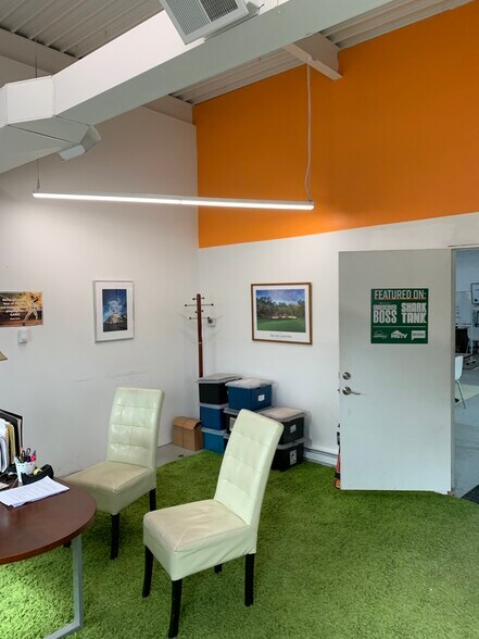 More Photos Of 53-101 Venturi Ave, Warwick Distribution For Lease