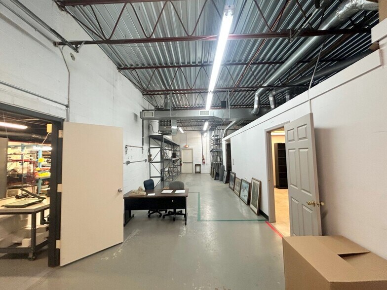 More Photos Of 39-41 Hutcheson Pl, Lynbrook Research And Development For Sale