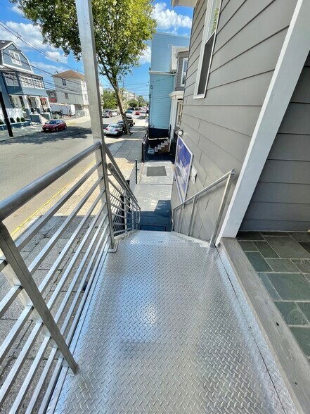 More Photos Of 214-220 Ripley Pl, Elizabeth Specialty For Sale