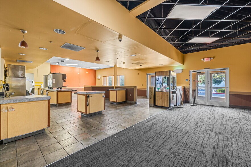 More Photos Of 4940 Watt Ave, North Highlands Restaurant For Sale