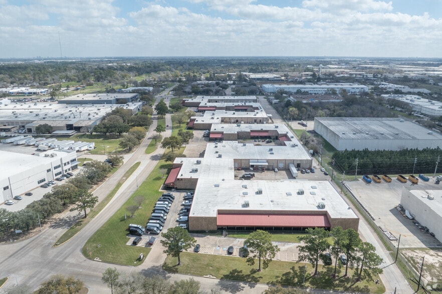 More Photos Of 9777 W Gulf Bank Rd, Houston Warehouse For Lease