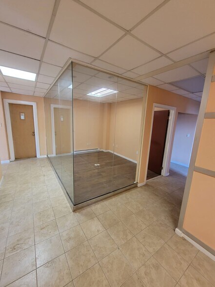 More Photos Of 926-932 Broadway, Newark Freestanding For Lease