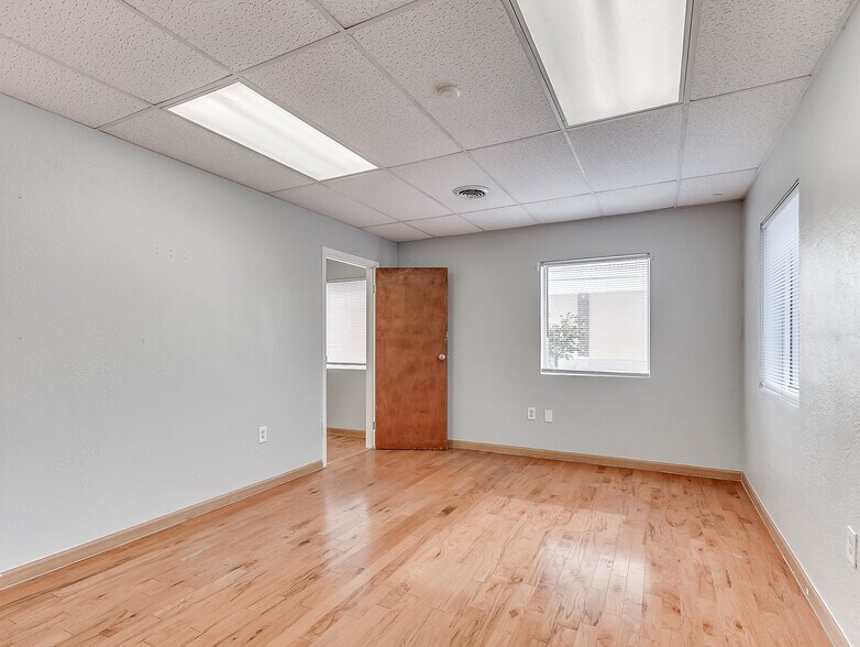 More Photos Of 2400 NW 23rd St, Oklahoma City Office For Sale