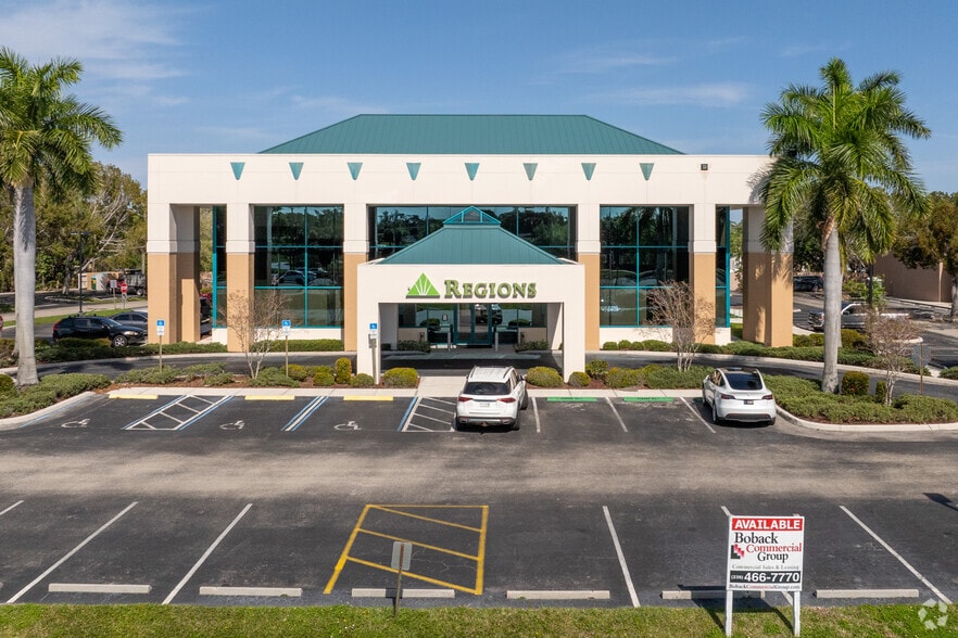 More Photos Of 15051 S Tamiami Trl, Fort Myers Medical For Lease