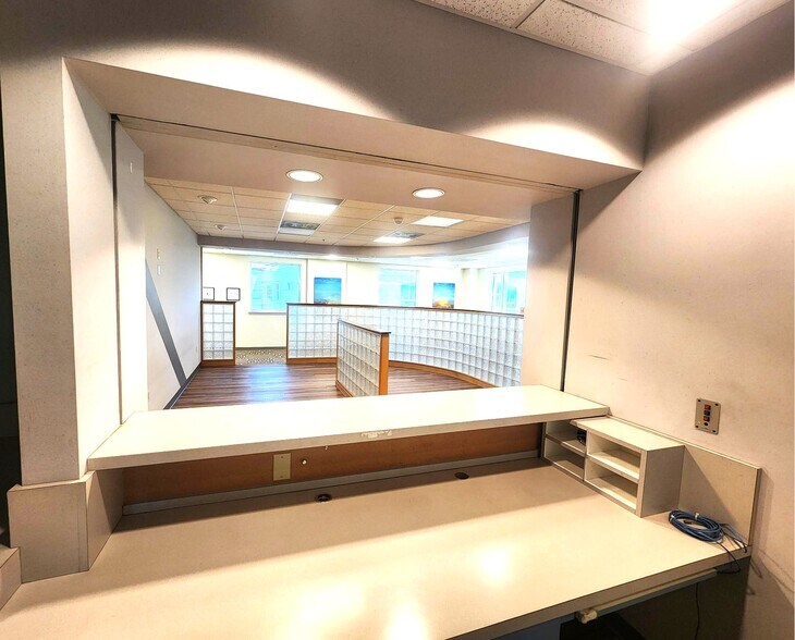 More Photos Of 2030 Mountain View Ave, Longmont Medical For Sale