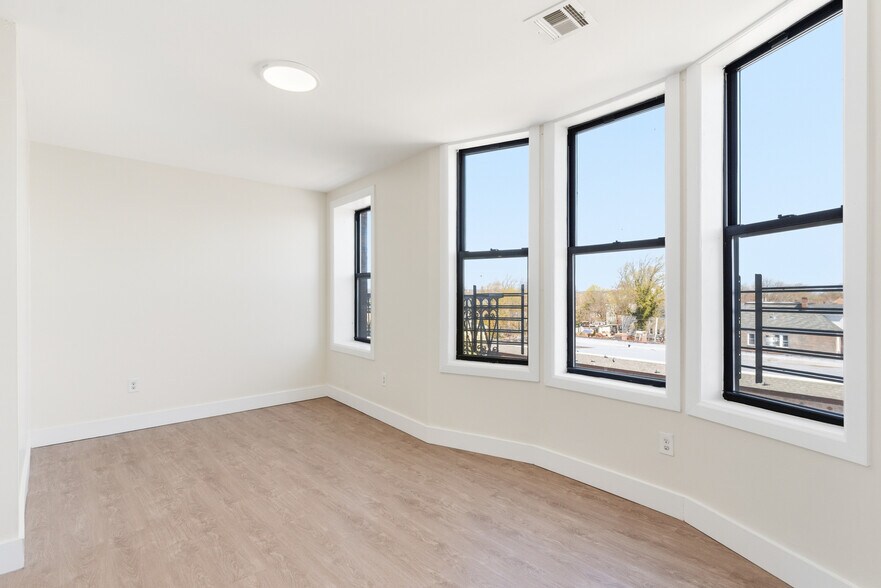 More Photos Of 358-360 S Orange Ave, Newark Apartments For Sale