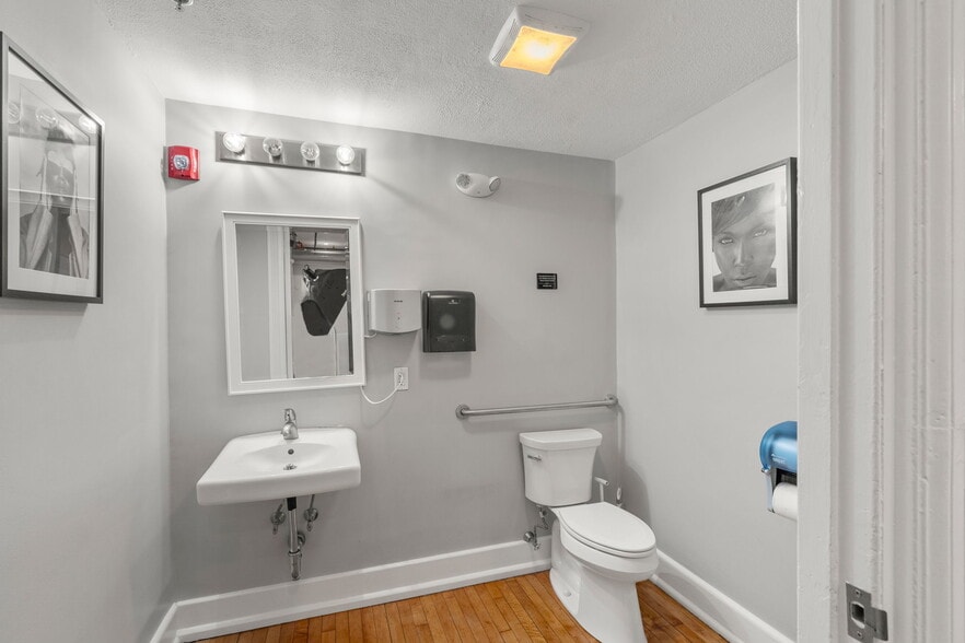 More Photos Of 24 Cambridge St, Charlestown Loft Creative Space For Sale