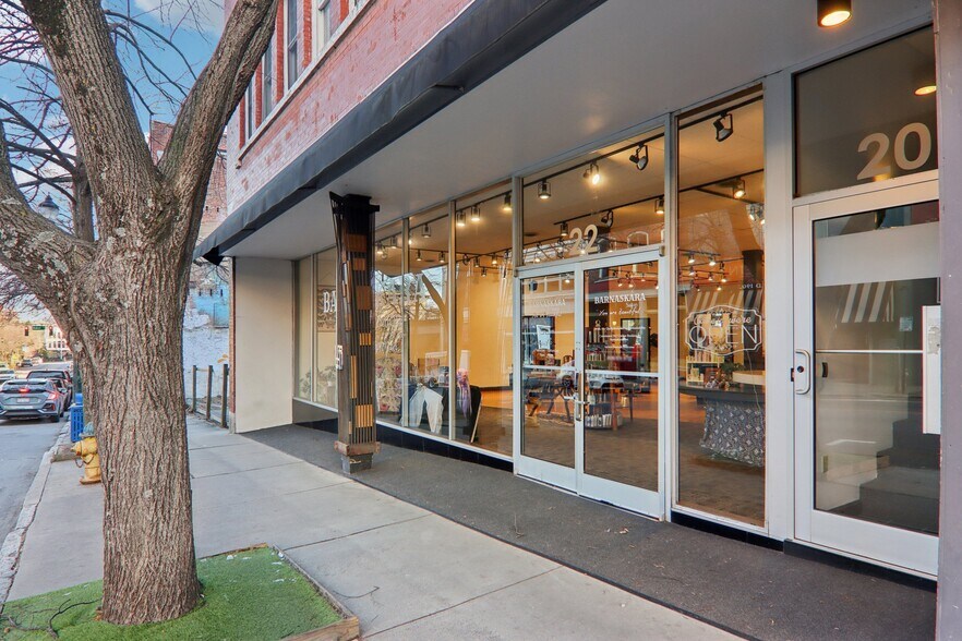 More Photos Of 22 Broadway St, Asheville Storefront Retail Office For Lease