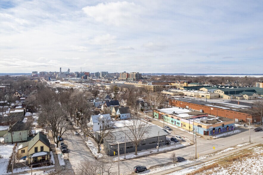 More Photos Of 1352 E Wilson St, Madison Warehouse For Sale