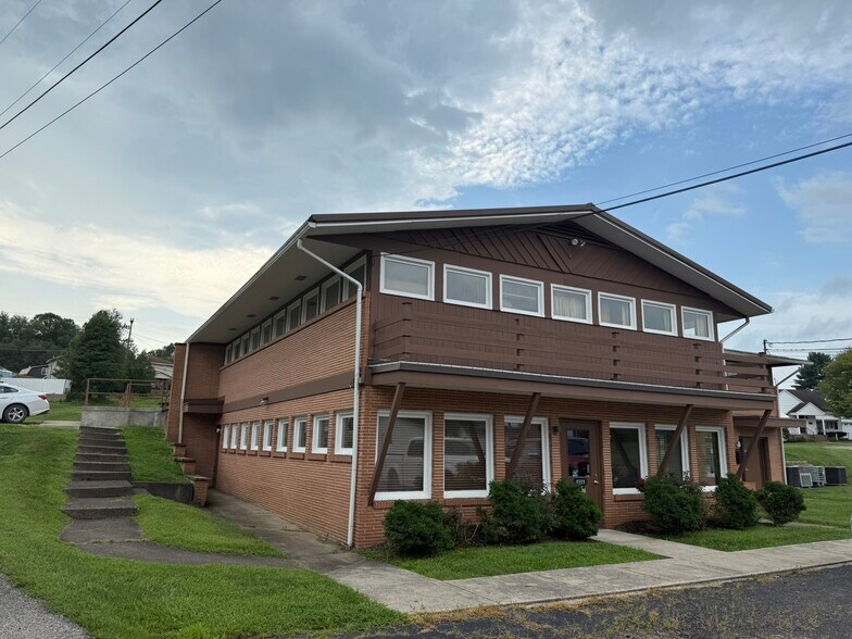 More Photos Of 1117 Clark St, Cambridge Medical For Sale