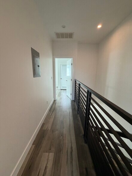 More Photos Of 3944 S Budlong Ave, Los Angeles Apartments For Sale