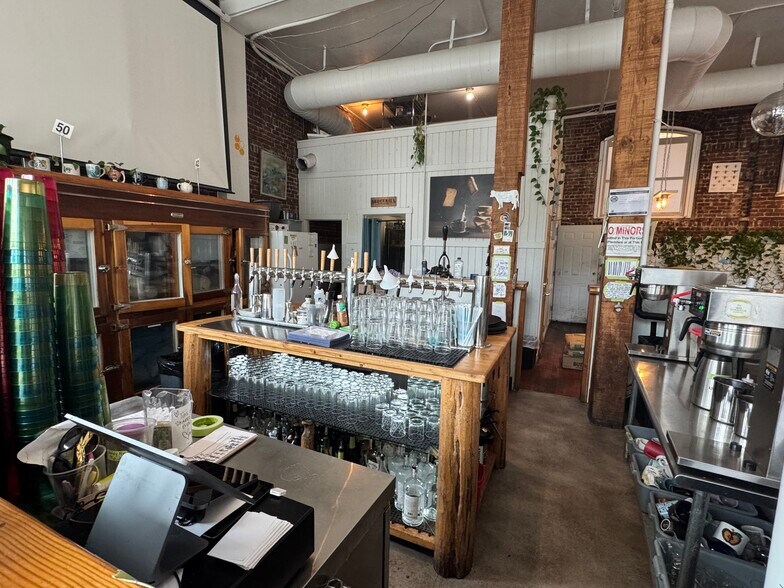 More Photos Of 10 NW 20th Ave, Portland Apartments For Lease