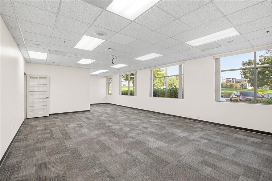 More Photos Of 12 Mauchly, Irvine Office Residential For Sale