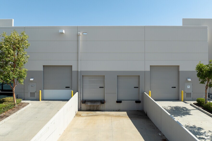 More Photos Of 450 Kansas St, Redlands Manufacturing For Lease